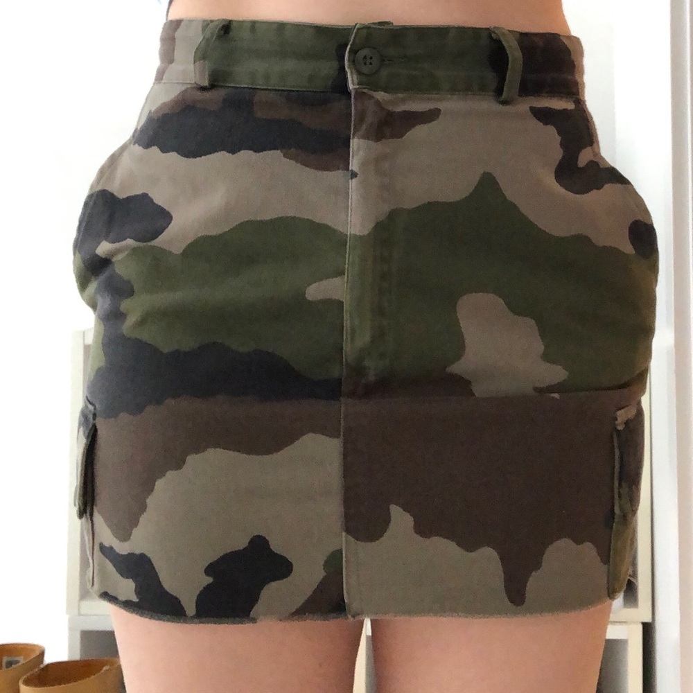 Camo mini skirt